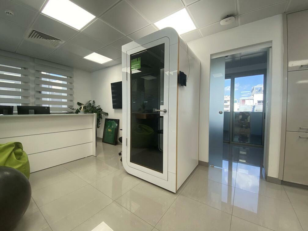 SilentBox в open-space офісі